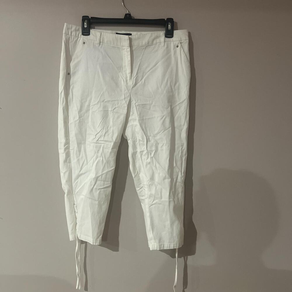 Focus white linen blend capri